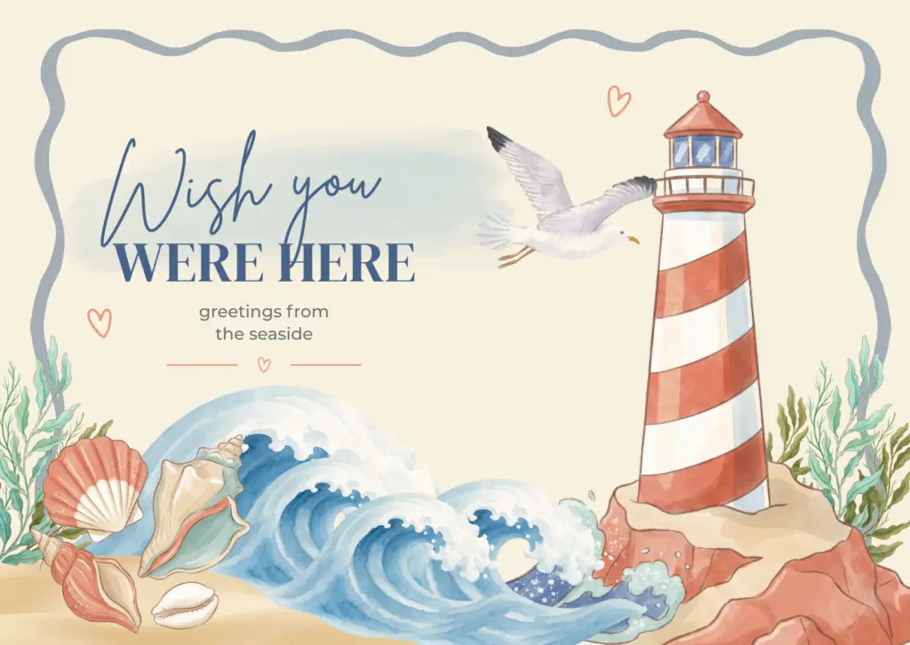 Ontwerp met de tekst ‘Wish you were here — greetings from the seaside’, een rood-witte vuurtoren, een vliegende meeuw, blauwe golven en schelpen.